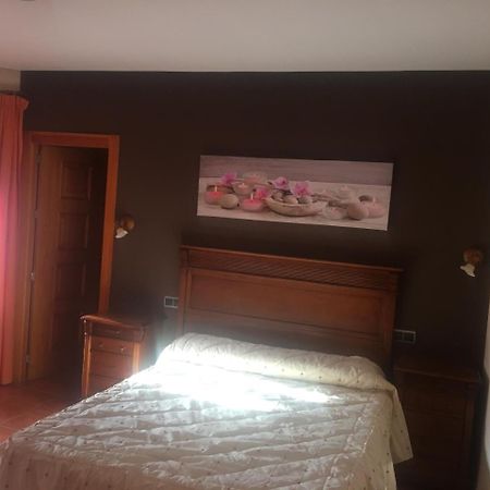 Hotel Rural La Encina Almaden Bagian luar foto