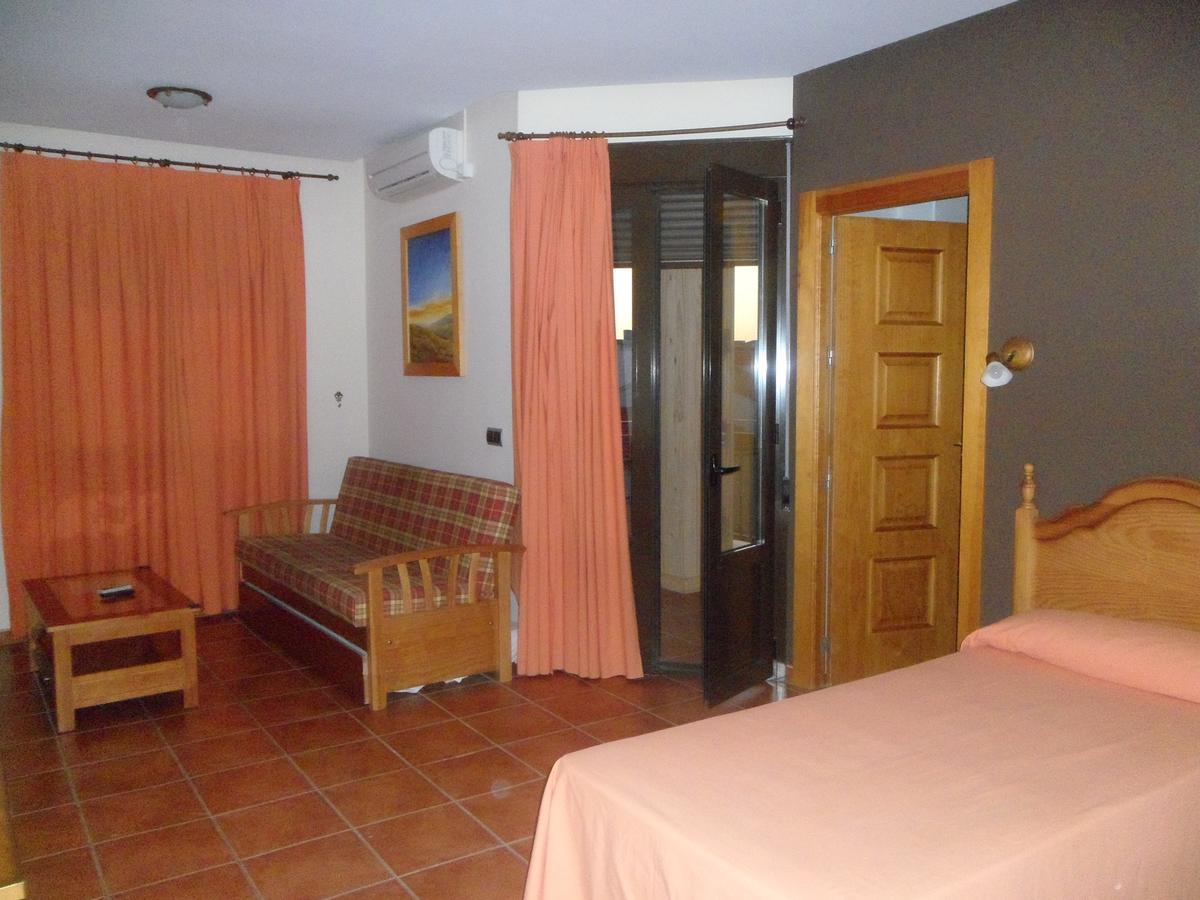 Hotel Rural La Encina Almaden Bagian luar foto