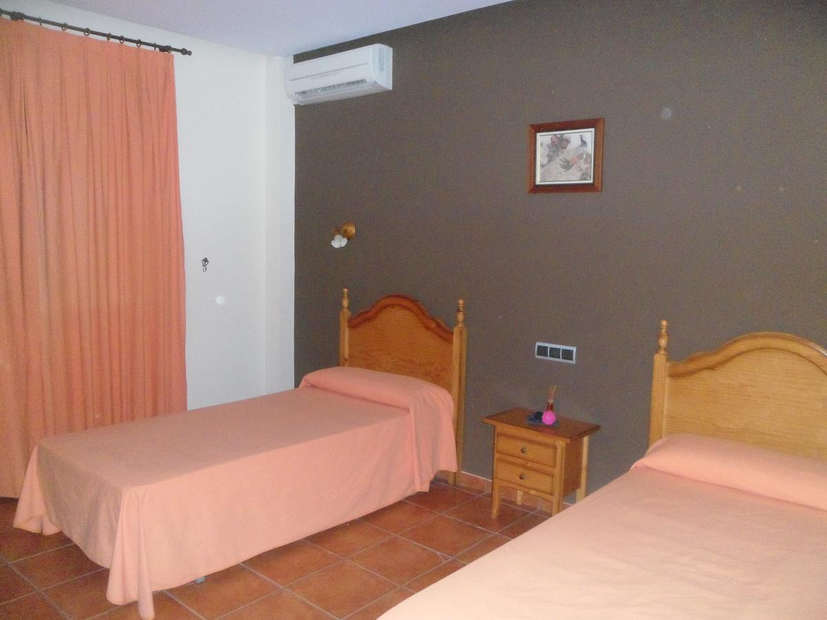 Hotel Rural La Encina Almaden Bagian luar foto